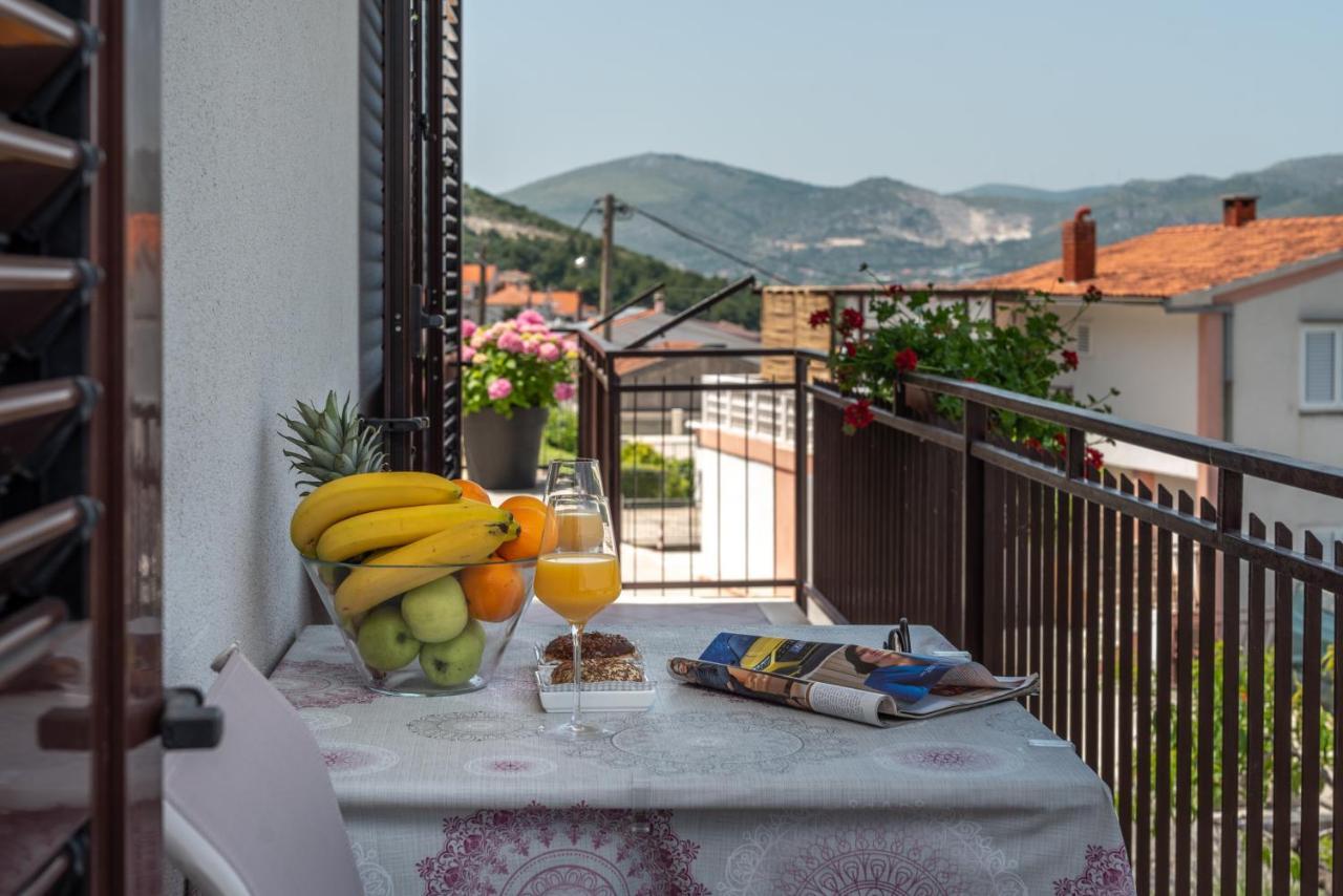 Apartments Bellezza Trogir Exterior photo